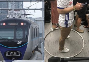Masuk MRT, Wanita Ini Bawa Hulahop Demi Jaga Jarak dengan Penumpang Lain
