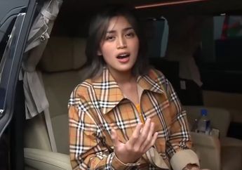 Biar Nggak Diintip Supir, Jessica Iskandar Pasang Beginian Saat Ganti Baju Dalam Mobil