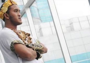 Dulu Terkenal dan Dipuja, Komedian Ini Sekarang Terpaksa Jualan Tahu dan Baju untuk Bertahan Hidup