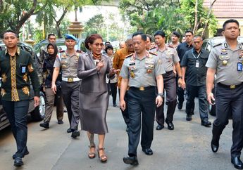 Dalam Masa Kerja 4,5 Tahun, Menteri Susi Pudjiastuti Tangkapi Ratusan Kapal Pencuri Ikan. Salah Satunya, Kapal Ikan Buronan Interpol Ini!