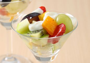 Resep Salad Buah Saus Leci Enak untuk Dessert Sehat dan Segar