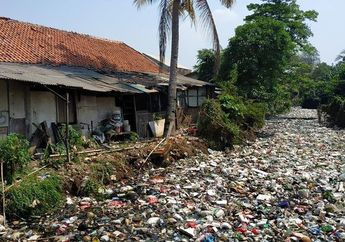 Pejabat Saling Lempar Tanggung Jawab, Sampah Kali Bahagia Bekasi Bikin Laut Jawa Kian Menderita. Mengapa Kita Masih Tega Kotori Lautan?