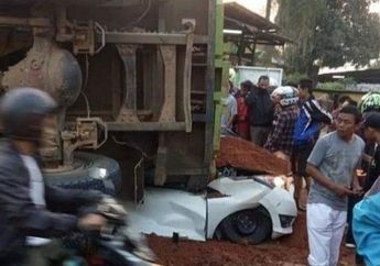 Nahas, Daihatsu Sigra Tertimbun Truk Pengangkut Tanah Tewaskan 4 Penumpang, Kecuali Bayi yang Selamat dalam Pelukan Ibunya