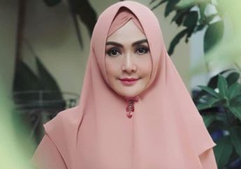 Dulu Minta Bilik Asmara Malah Ikut Masuk Bui, Eddies Adelia Kini Pamer Hidup Glamor Tapi Dapurnya Ketahuan Berantakan!