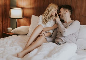 Bikin Makin Hot di Ranjang, Cara Mengatasi Rasa Tak Nyaman saat Berhubungan Intim dengan Pasangan