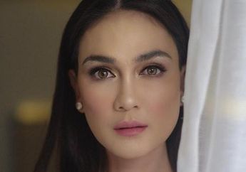 Betah Menjomblo Sejak Putus Dari Reino Barack, Potret Luna Maya Makan Buah Kurma Bikin Heboh, 'Mau Program Hamil Ya?'
