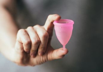 Cewek Wajib Tahu! Apa Itu Menstrual Cup dan Untung Rugi Memakainya!