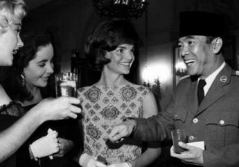 Terbukti Banyak Istri Dimilikinya, 'Membongkar Rahasia' Kenapa Bung Karno Dapat Pikat dan Taklukkan Banyak Wanita: Di Dalam Tubuh Soekarno Semua Energi Ini Hidup
