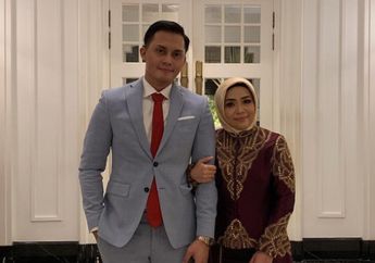 Pamer Foto Bak Raja dan Ratu di Singgasana dengan Muzdalifah, Posisi Fadel Islami Dikritik Netizen: Harusnya Tuan Putri yang Duduk!