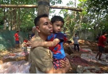 Ajak Rafathar Saksikan Penyembelihan Hewan Kurban, Raffi Ahmad Berikan Nasihat Bijak