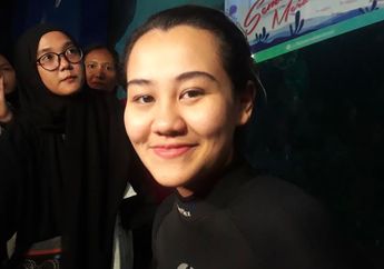 Kibarkan Bendera di Dalam Air, Aaliyah Massaid: Takut Enggak Bisa Naik