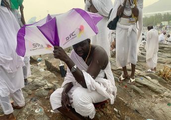 Foto Fenomena Langka Hujan di Padang Arafah, Apakah Ini Pertanda Perubahan Iklim Atau Berkah Yang Maha Kuasa?