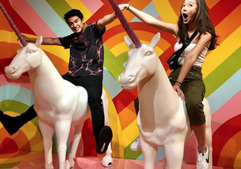 Gemas, Ini Momen Romantis Caitlin Halderman dengan Pacar, Karel Susanteo. Aktor yang Pernah Jadi Member Boyband!