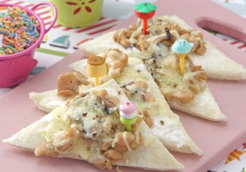 Masak Apa Besok? Yuk, Kreasikan Roti Tawar Dengan Resep Pizza Ayam Jamur Mayo