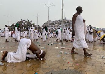 Musim Haji Lalu Ada Fenomena Langka di Arafah yang Terekam Foto, Pertanda Apakah dari Yang Maha Kuasa?