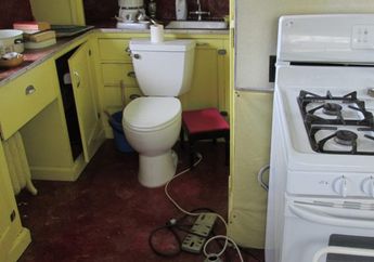 7 Desain Kamar Mandi Konyol yang Bikin Geleng-geleng Kepala!
