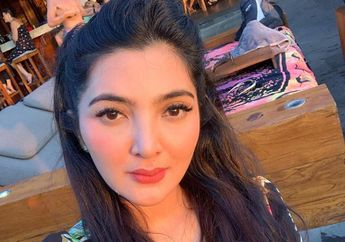 Asyik Makan Malam dengan Keluarga, Foto Seksi Ashanty saat Liburan di Bali Jadi Sorotan, 'Terlalu Murahan Mbak'