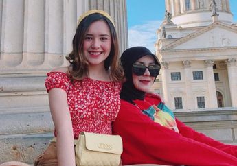 Lagi di Jerman, Kepoin 3 OOTD Beby Tsabina yang Stylish dan Cute!