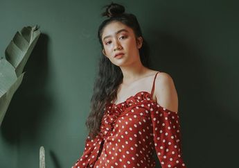 Yuk, Tampil Manis Pakai Outfit Merah Ala Febby Rastanty Buat Meriahkan HUT RI ke-74!