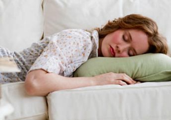 Kenapa Tidur Siang Tingkatkan Mood dan Bikin Kita Lebih Fokus?