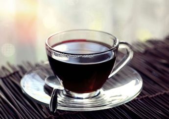 Kesal Gigi Selalu Kuning Karena Sering Minum Kopi? Tenang Ada 4 Cara Mudah Mengatasinya, Dijamin Berhasil!