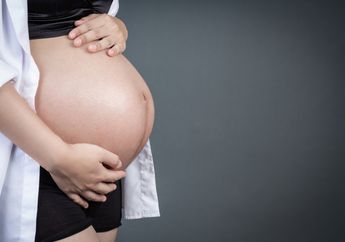 Sakit Pada Daerah Pusar Saat Hamil, Kenali Penyebabnya Moms!