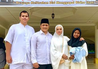 Dulunya Sering Cekcok dan Berantem, Bella Saphira Kini Dibilang Makin Mirip dengan Anak Tirinya Saat Foto Berempat!