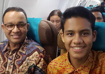 4 Potret Anies Baswedan & Putranya, Mikail Azizi Baswedan. Mirip?
