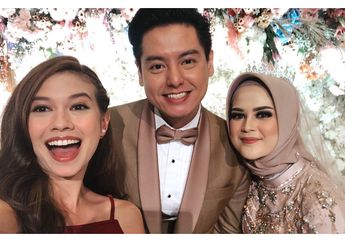 Datang Bareng Mama, Intip Manisnya Penampilan Yuki Kato di Resepsi Cut Meyriska & Roger Danuarta!