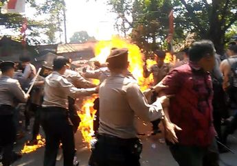 Nasib Berbeda dalam Demo Cianjur Renggut Nyawa Polisi, Ada Anak SMK Jadi Pahlawan, Sementara Mahasiswa Adalah Pecundang
