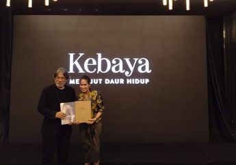Tukang Foto Kawakan Ini Lestarikan Budaya Kebaya Lewat Dokumentasi. Lihat Fotonya yang Bikin Kita Terpukau