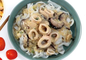 Resep Mudah Kwetiau Siram Cumi, Menu Lezat Praktis Ala Restoran