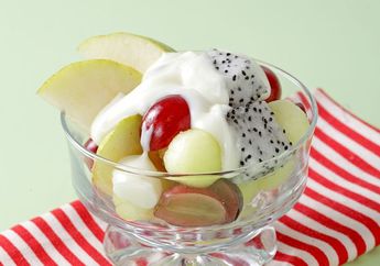 Resep Mudah Salad Buah Yoghurt Untuk Menu Penutup yang Super Segar