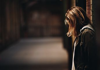 Pernikahannya Dibatalkan Sepihak Via SMS oleh Mantan Pejabat Tinggi Padahal Sudah Sebar Undangan, Artis Kondang Ini Ternyata Dulu Juga Tak Direstui Keluarga Suaminya
