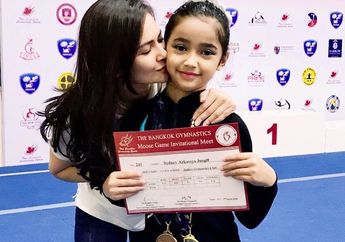 6 Momen Manis Cut Tary & Putri Tunggalnya, Sydney Azkassyah. Gemas!