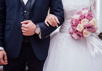 Menunggu Jodoh Berpuluh-puluh Tahun, Akhirnya Nenek Perawan Berusia 56 Tahun Ini Dinikahi Seorang Duda Tanpa Anak, Netizen: Indah pada Waktunya