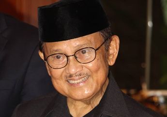 Meninggal Dunia, Ini 8 Foto Kenangan Semasa Hidup BJ Habibie!
