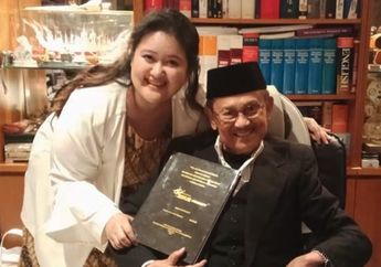 Kini Jadi Chef Ternama, Cucu Perempuan B.J. Habibie Ungkap Penyesalan Terdalamnya Setelah Sang Kakek Meninggal Dunia