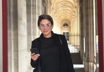 Nikita Mirzani Resmi Nikah Sekaligus Cerai dengan Dipo Latief
