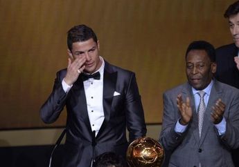 Hubungannya Tak Begitu Akrab Semasa Hidup, Ronaldo Berderai Air Mata Saat Lihat Video Mendiang Ayahnya