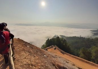 Tak Hanya di Lebak, 5 Tempat Indah Ini Juga Menawarkan Panorama Foto Negeri di Atas Awan. Media Sosial Bikin Tempat Ini Makin Ngetop!