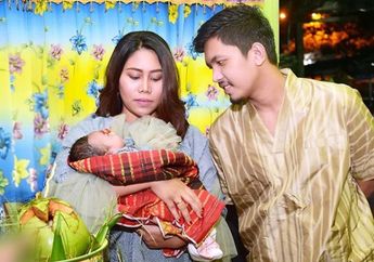 Ungkap Rasa Syukur, Evi Masamba Gelar Aqiqah Kelahiran Putri Pertamanya dengan Kelapa