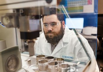Apple Investasi Rp 3,5 Triliun untuk Produsen Layar, Corning