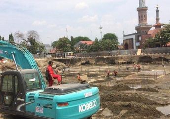 Mengerikan! Benda-benda Mistis Ditemukan di Lahan Proyek Revitalisasi Alun-alun Cirebon