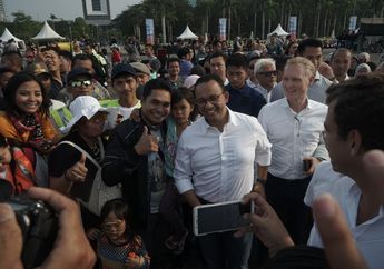 Warganet Kerap Beri Julukan Gubernur Rasa Presiden, Rupanya Begini Reaksi Anies Baswedan. Apakah Foto-foto di Lapangan Kuatkan Julukan Tadi?