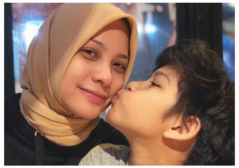 Jarang Terekspos, Ini 7 Potret Anak Rachel Maryam, Kale Mata Angin yang Beranjak Remaja!
