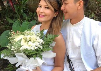 Akhirnya Tamara Bleszynski Unggah Foto di Restoran Hingga Pose Layaknya Pengantin Bareng Pria Tampan, 'Sekarang atau 50th Lagi'