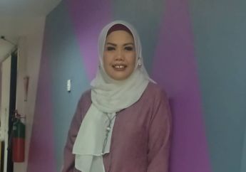 Sudah Mantap Berhijrah, Elly Sugigi Curhat Tak Bisa Terima Pinangan Bule: Nggak Mau lah, Nanti Apa Omongan Orang?