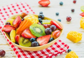 Tidak Disarankan Makan Buah Sebelum Tidur, Ternyata Berbahaya Bagi Kesehatan!
