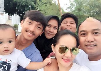 Pernah Jadi Tukang Sampah Sebelum Sukses, Komedia Ini Ungkap Rahasia Harmonisnya Miliki Dua Istri Hingga Miliki Impian Tinggal Satu Atap Bersama